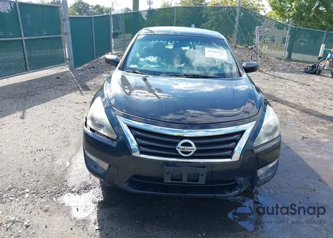 2013 Nissan Altima 2.5 из США, поврежденный, VIN 1N4AL3AP8DC915388